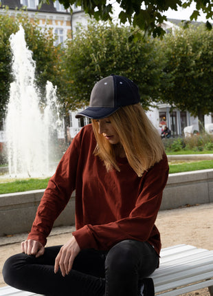 Brushed Heavy Cotton Two Tone Cap with Contrasting Stitching and Open Lip Sandwich (HW-4053)