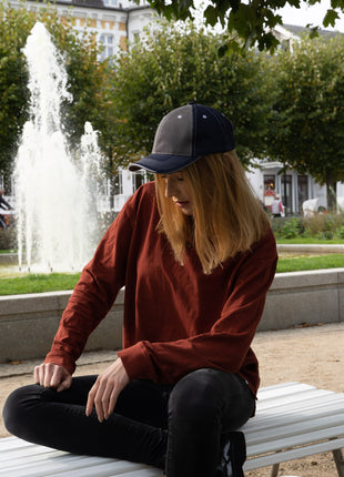 Brushed Heavy Cotton Two Tone Cap with Contrasting Stitching and Open Lip Sandwich (HW-4053)